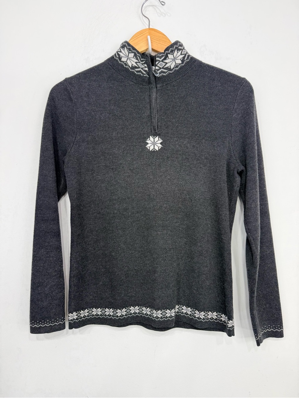 Eddie Bauer Gray White Quarter Zip Mock Neck Nordic Scandinavian Knit Sweater